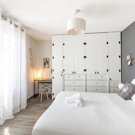 Apartment Happy